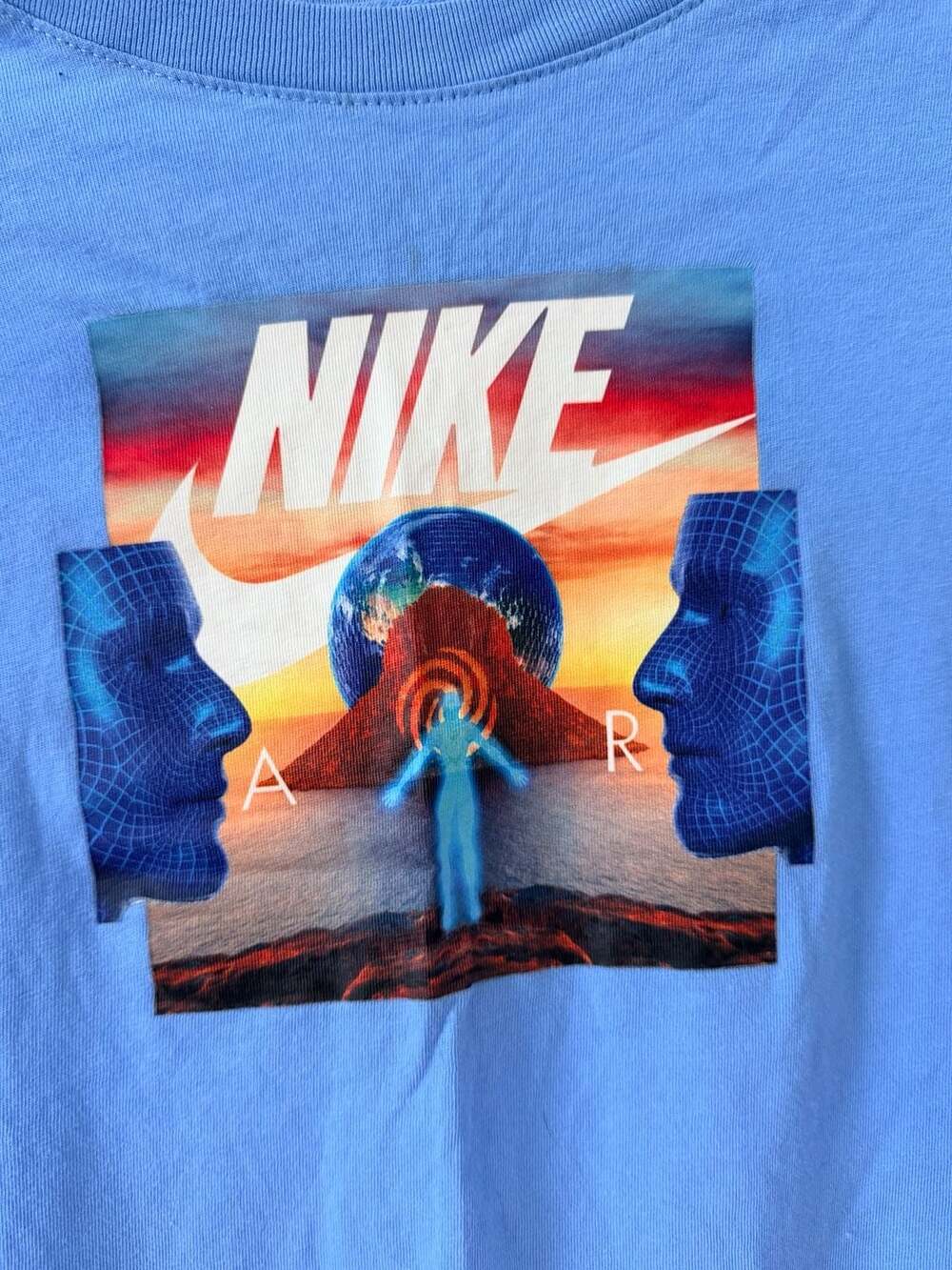 Nike Air Surrealist Graphic Blue T-Shirt Size XL Kids - NWOT - Picture 2 of 4